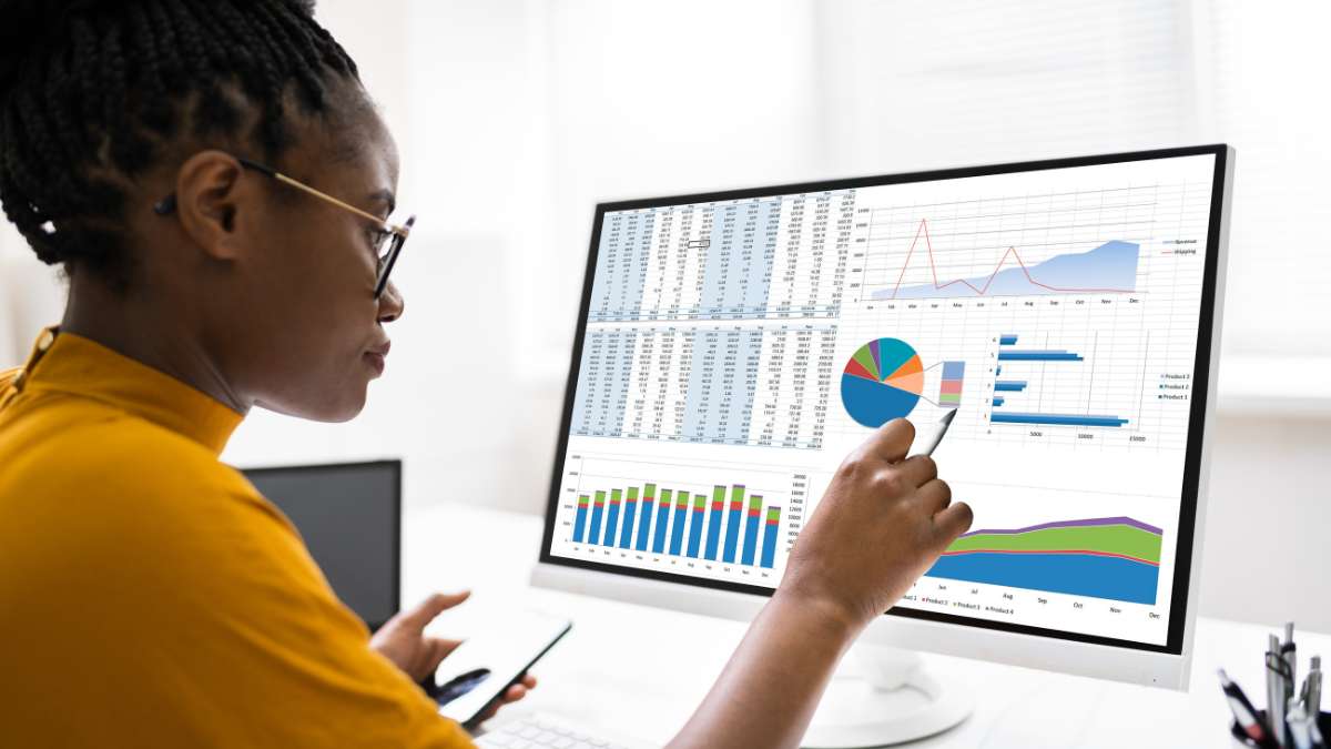 The Magnificent Seven: 7 Must-Have Tools for Data Analysts in 2023